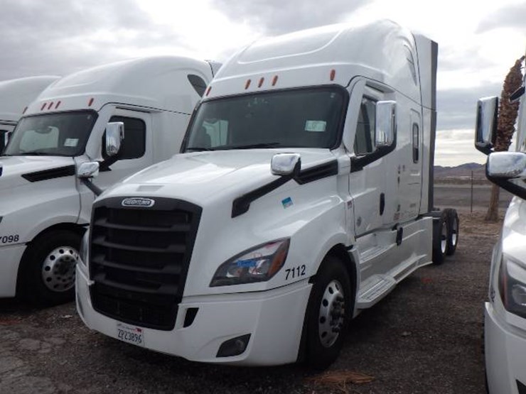 2024-freightliner-cascadia-126-image-1
