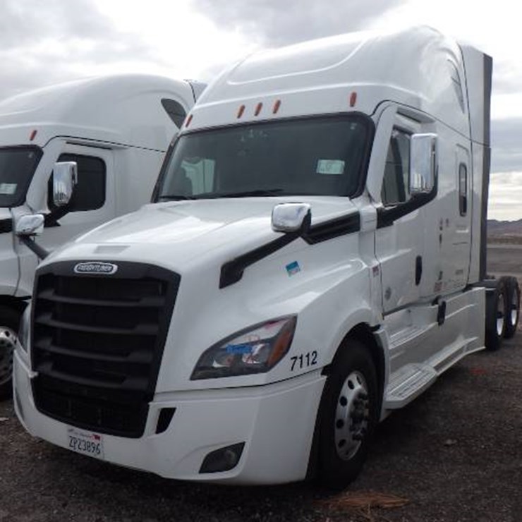 2024 FREIGHTLINER CASCADIA 126