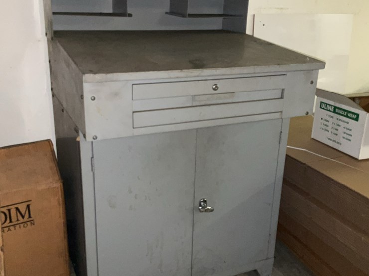 #167-•-metal-desk-image-2