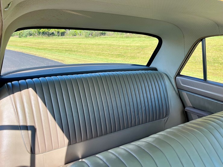 #3000-•-1963-plymouth-valiant-v200-(has-wi-title)-(williams-bay,-wi)-image-13