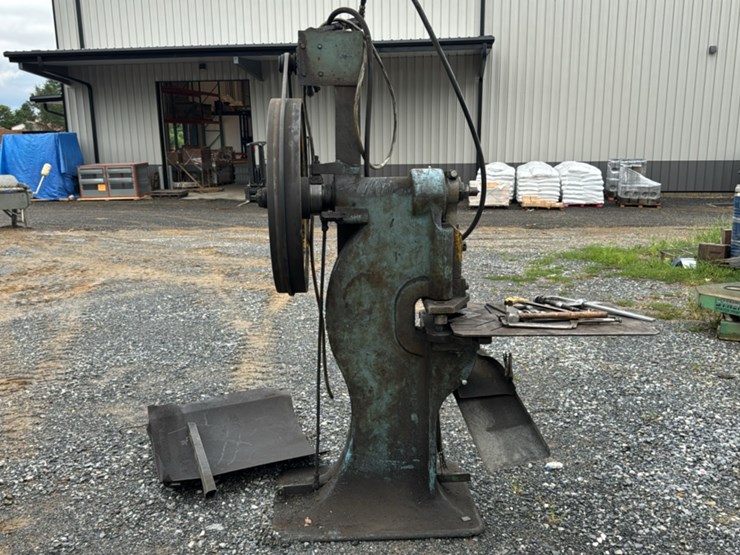 #148-•-hydraulic-notcher-image-3