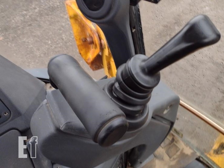2015-deere-310k-image-12