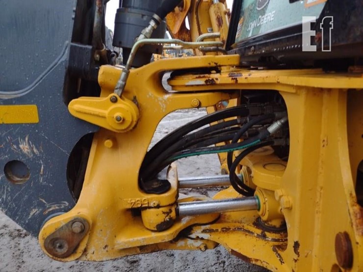 2015-deere-310k-image-35