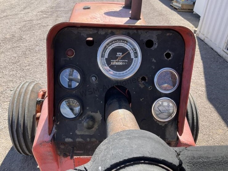 allis-chalmers-190-tractor-image-20