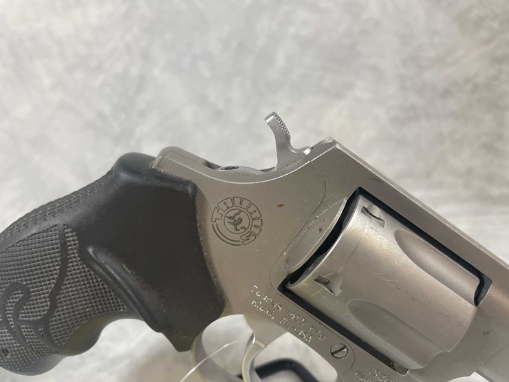 #4820-•-taurus-model-85-38-spl-revolver,-sn:-is36555-image-8