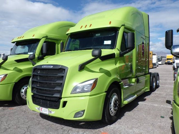 2023-freightliner-cascadia-126-image-1