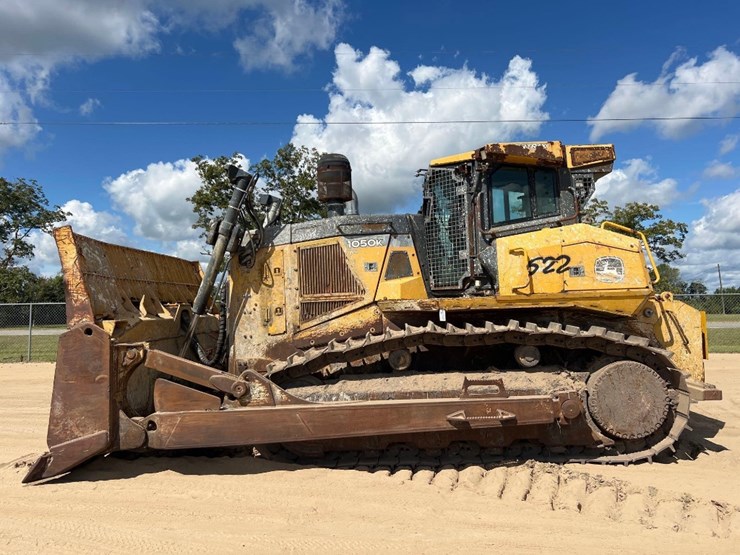 2015-deere-1050k-image-1