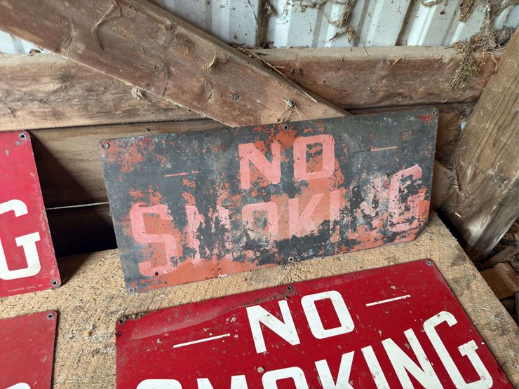 (5)-no-smoking-signs-image-6