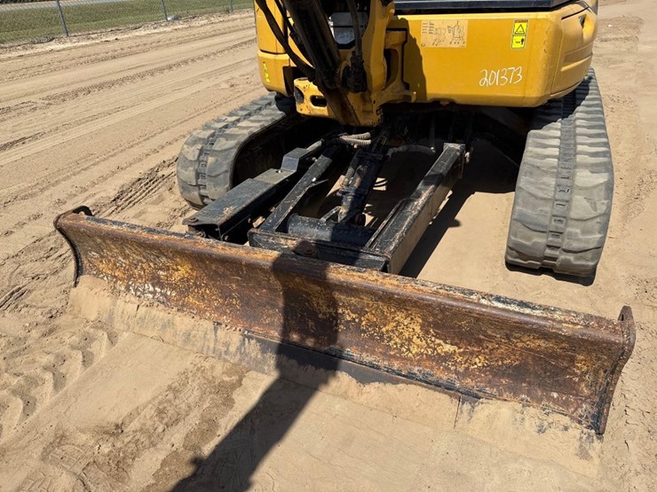 2019-caterpillar-303.5e2-cr-image-24