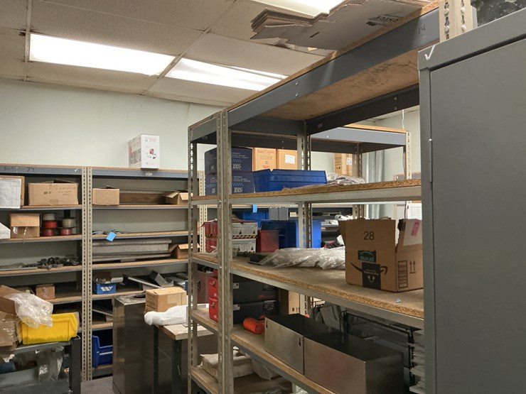 #170-•-parts-shelfs-image-21