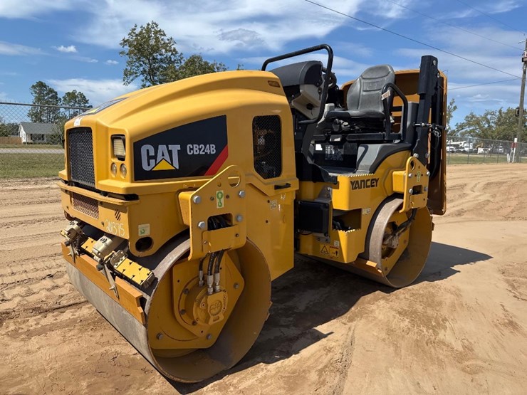 caterpillar-cb24b-image-2