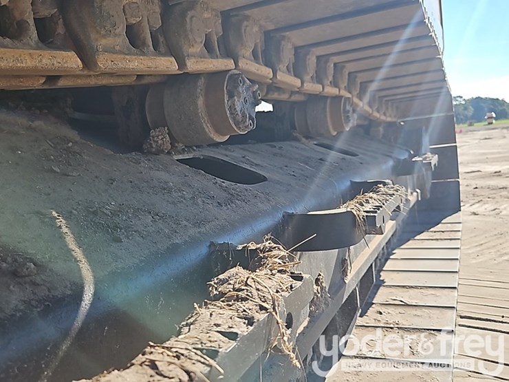 2019-caterpillar-320-image-25
