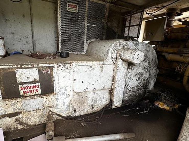 caterpillar-d379-image-8