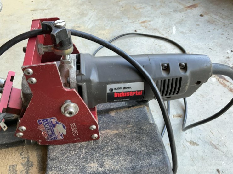 #147-•-series-1-blade-dresser-and-titan-banding-tool-image-5