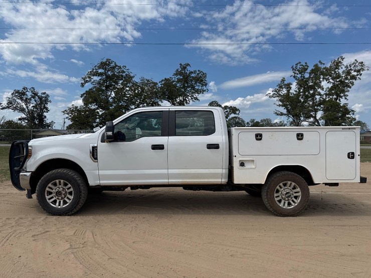 2019-ford-f250-xl-image-1