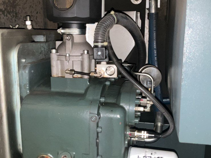#121-•-fs-curtis-screw-type-air-compressor-image-14