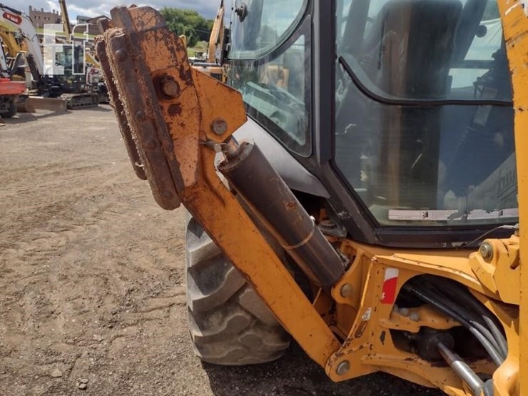 2012-case-580sn-wt-image-27