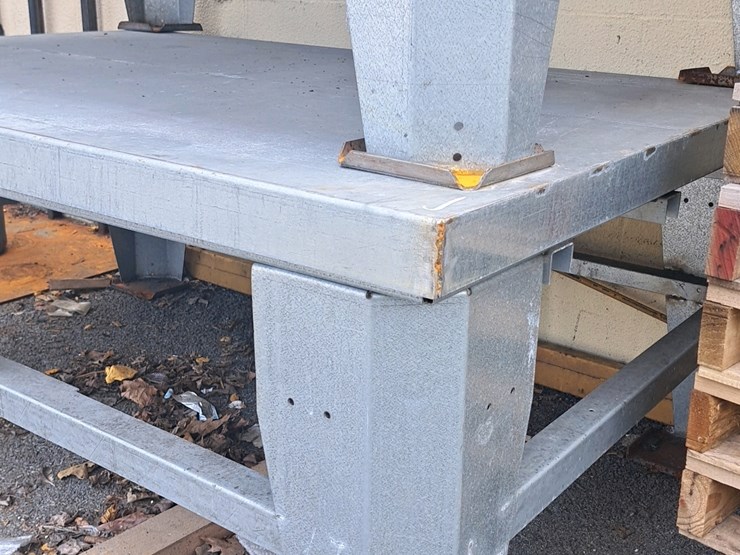 #181-•-2-metal-tables-image-5