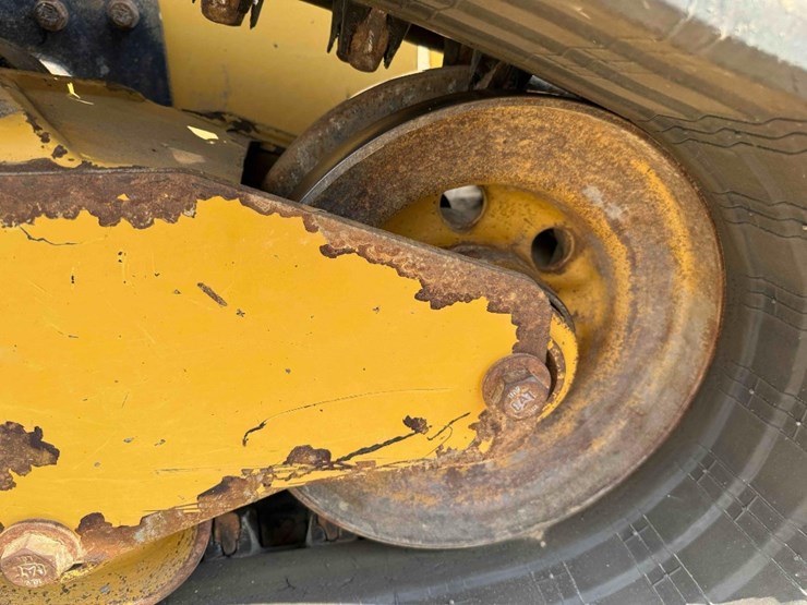 2018-caterpillar-299d2-xhp-image-15