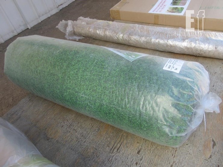 3.3'-x-49.2'-artificial-turf-image-2