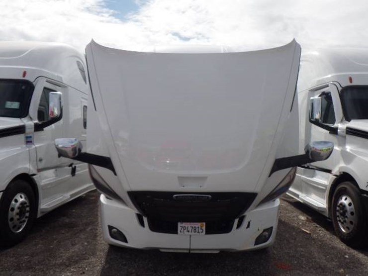 2024-freightliner-cascadia-126-image-17