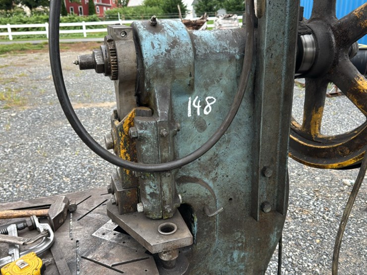 #148-•-hydraulic-notcher-image-7
