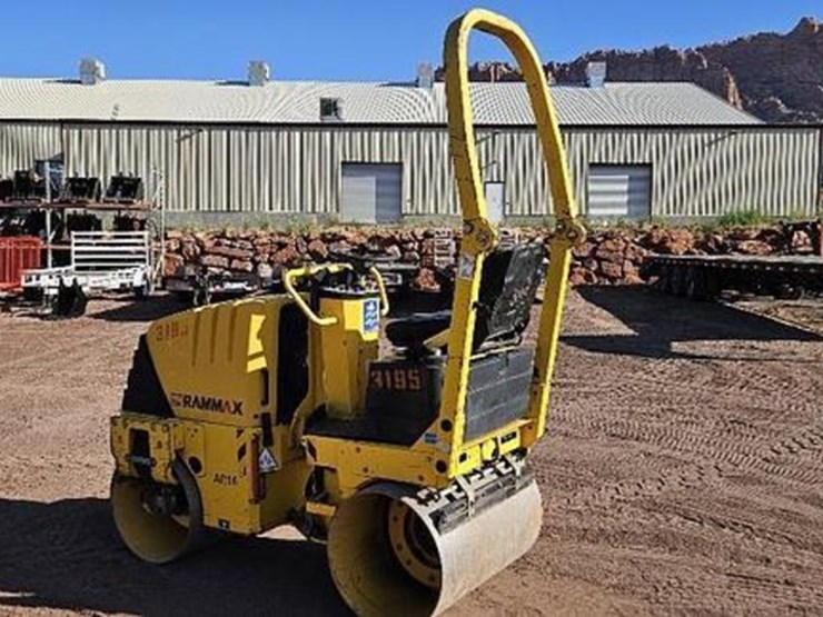 2007-yanmar-double-drum-roller-compactor-image-2