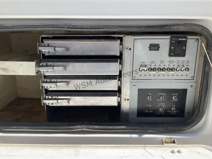 2006-ford-f450-image-13
