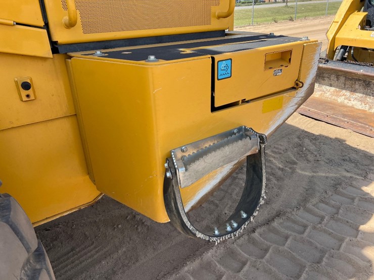 2021-deere-624p-image-17