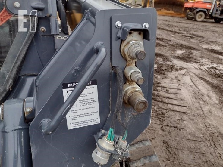 2023-deere-325g-image-15