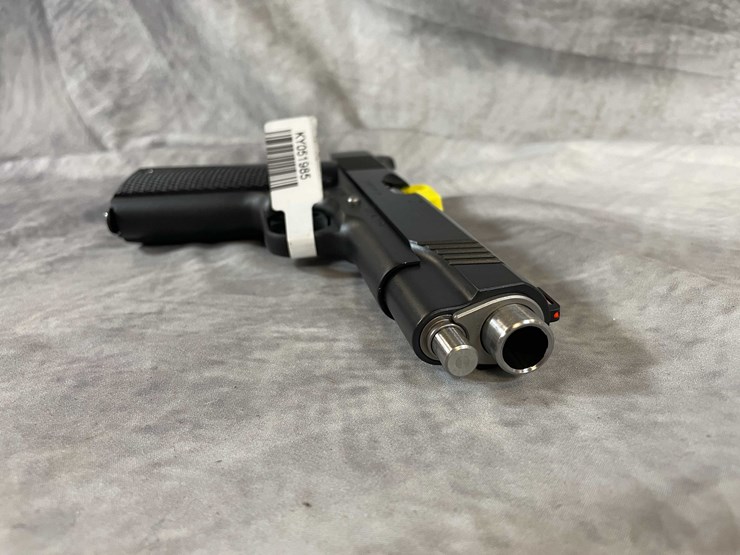 #4780-•-kimber-custom-1911-night-star-45-auto-pistol,-sn:-ky051985-image-4