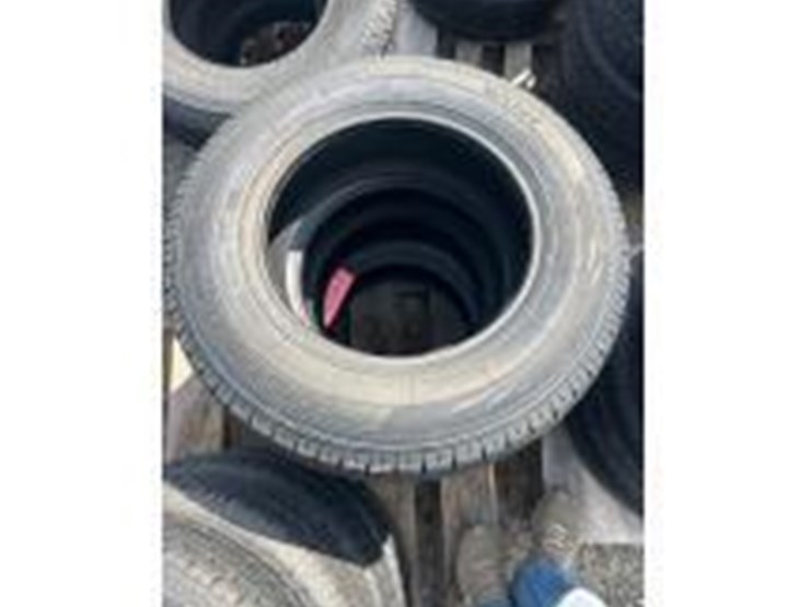 unused-set-of-4-st205/75r15-radial-trailer-tires-image-2