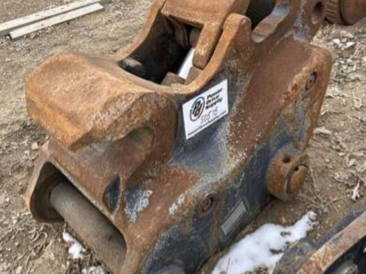 hitachi-zx-230-quick-coupler-image-1