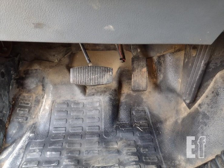 2012-ford-f550-image-8