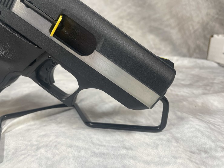 #4808-•-hi-point-cf380-380-auto-pistol,-sn:-p8204502-image-12