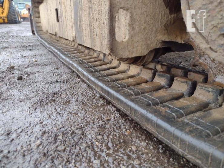 2015-deere-35g-image-30