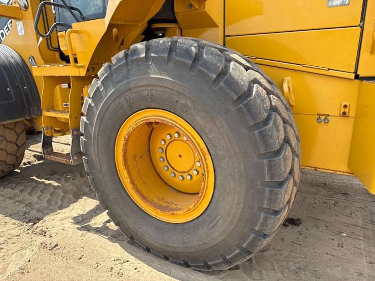 john-deere-444-624---60"-loader-forks-image-13
