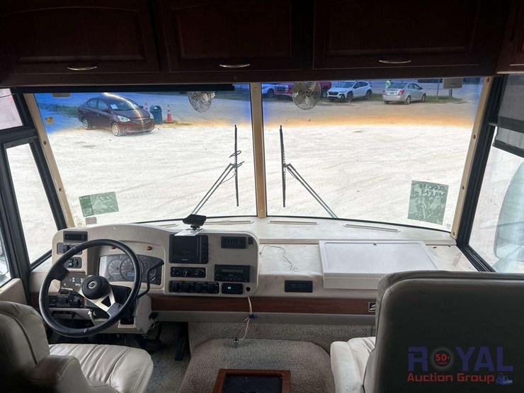 2004-workhorse-w22-motorhome-image-31