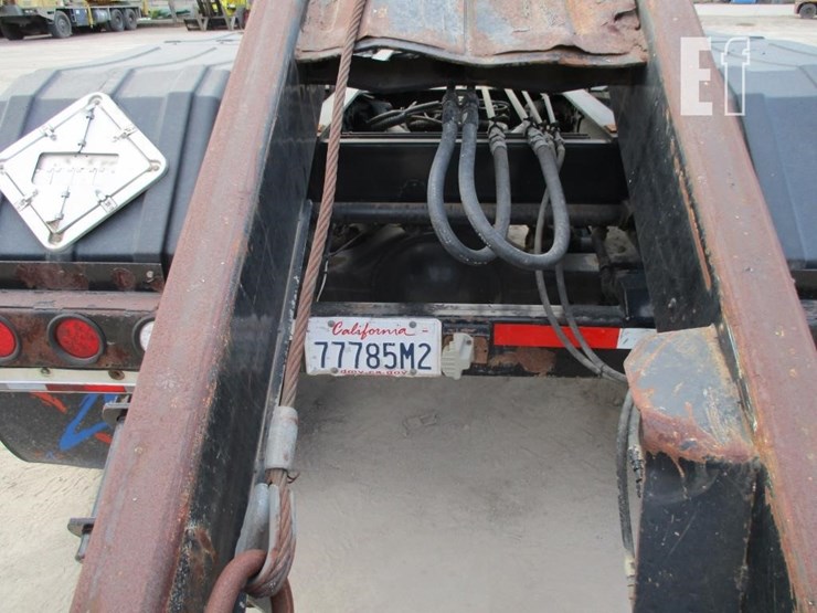 2008-freightliner-business-class-m2-106-image-16
