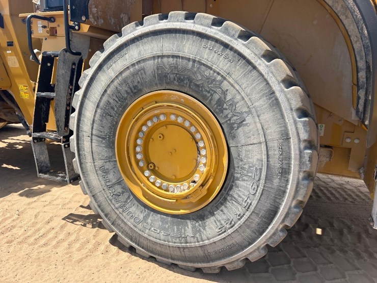 2022-caterpillar-980-image-25