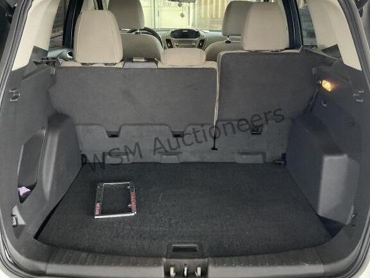 2017-ford-escape-se-image-7