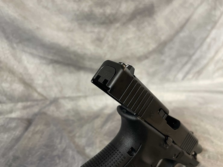 #4777-•-glock-19-gen-5-9mm-luger-pistol,-sn:-cesf245-image-14