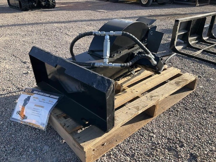 2025-giyi-stump-grinder-for-stand-up-skid-steer-image-1
