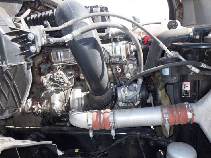 2022-freightliner-cascadia-126-image-16