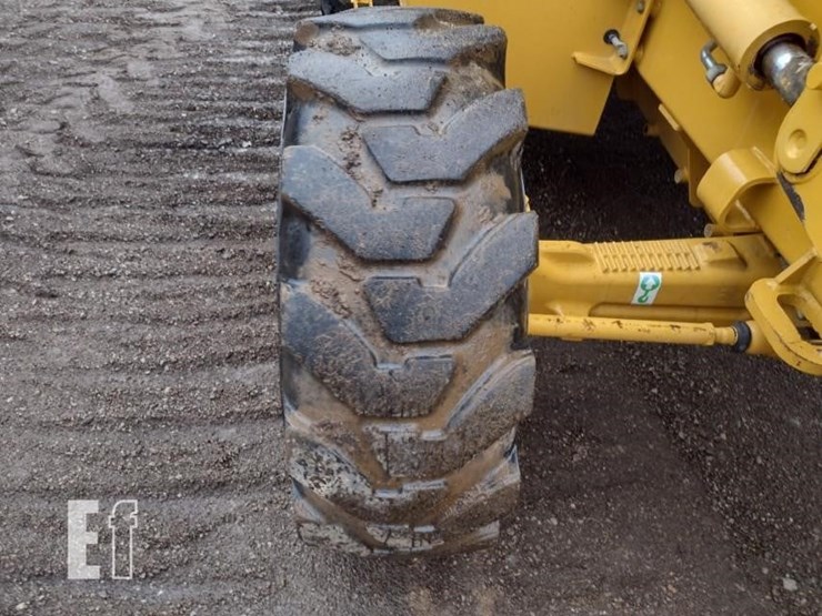 2004-caterpillar-416d-image-21