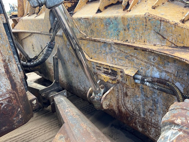 2015-deere-1050k-image-22