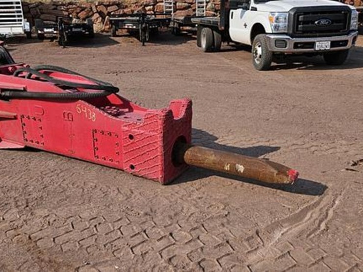 excavator-hydraulic-hammer-image-2