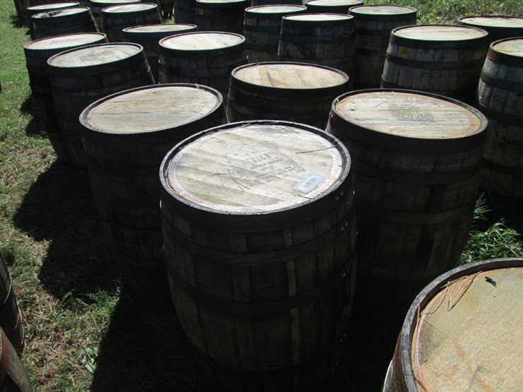 #29414-•-lot-of-(4)-whiskey-barrels-image-1