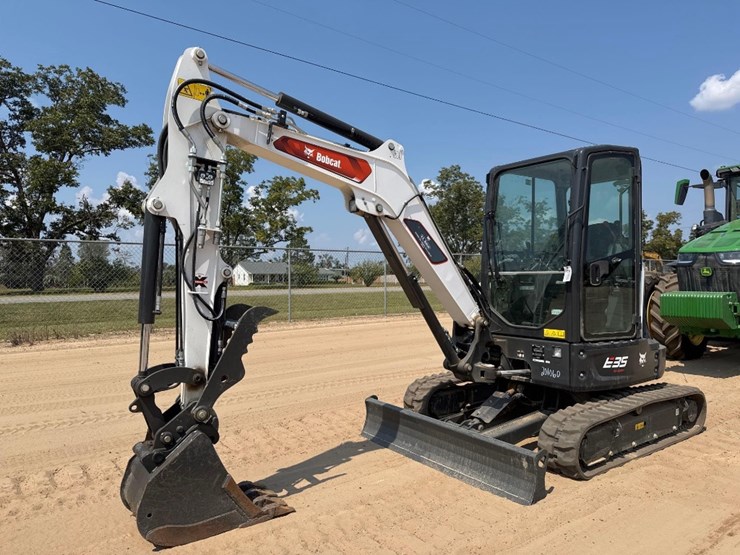 2023-bobcat-e35-image-2