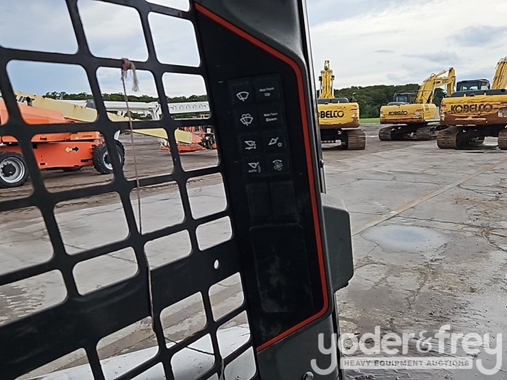 2021-bobcat-t76-image-29